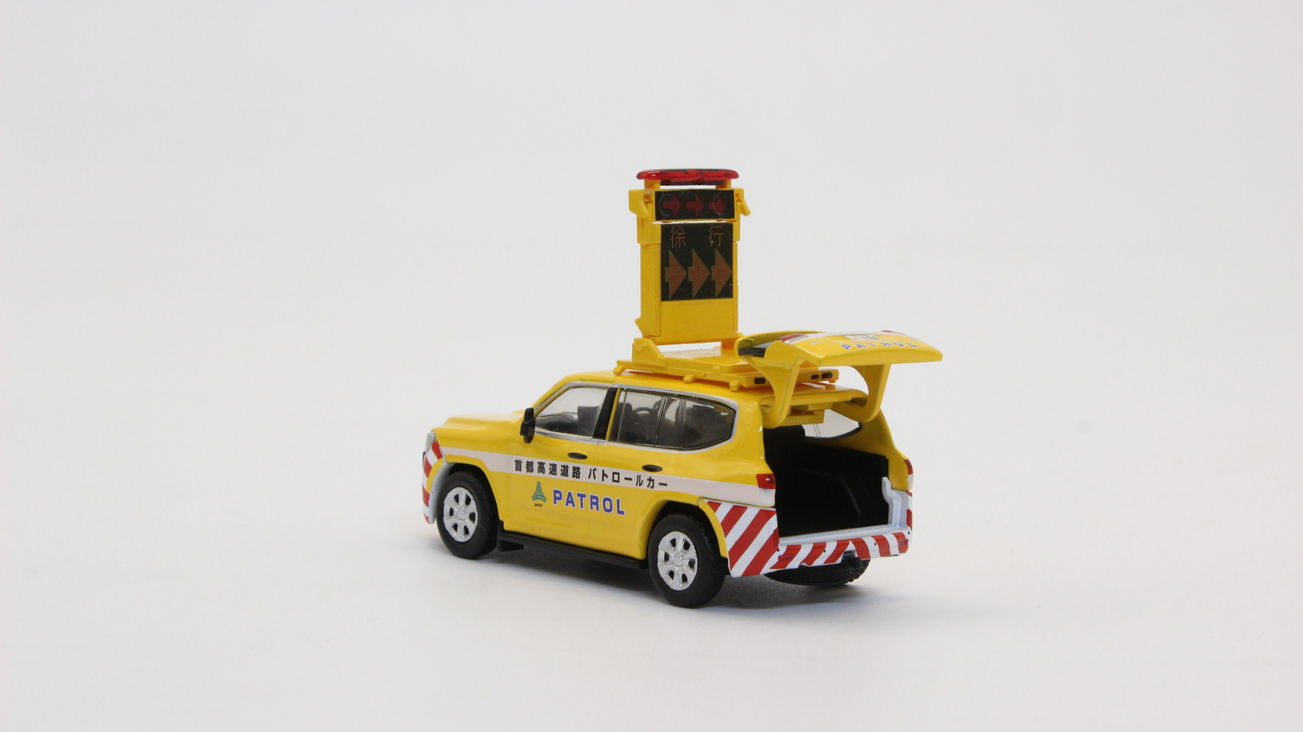 数量限定】TOYOTA LAND CRUISER300 首都高速道路パトロールカー 西